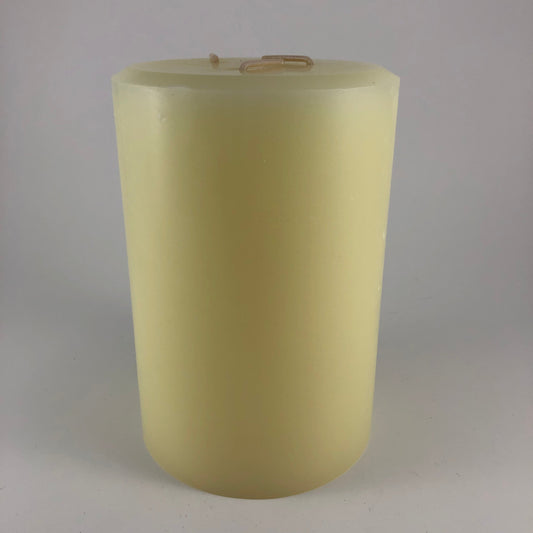 C46179 - 3 WICKS PILLAR - VANILLA CREAM