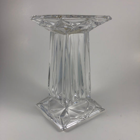 P7374 - Quadriprismatic pedestal