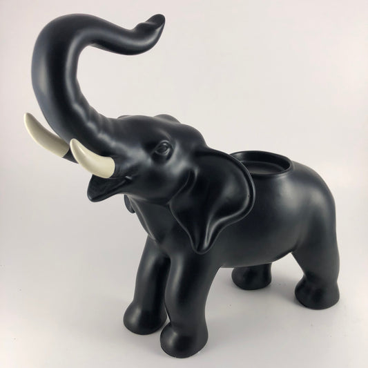 P8761 - Ebony Elephant